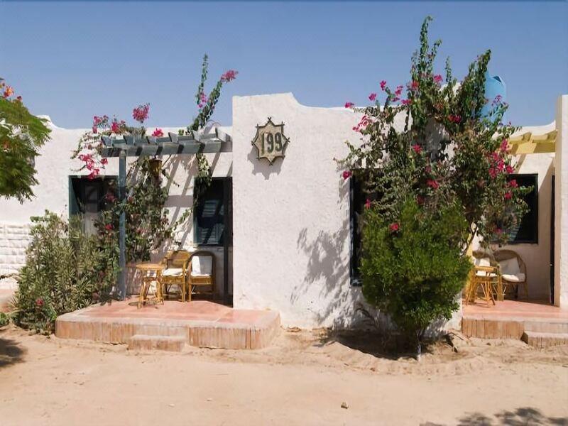 Magawish Swiss Inn Resort Hurghada Bagian luar foto