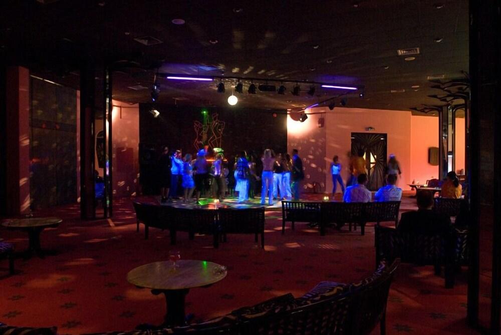 Magawish Swiss Inn Resort Hurghada Bagian luar foto