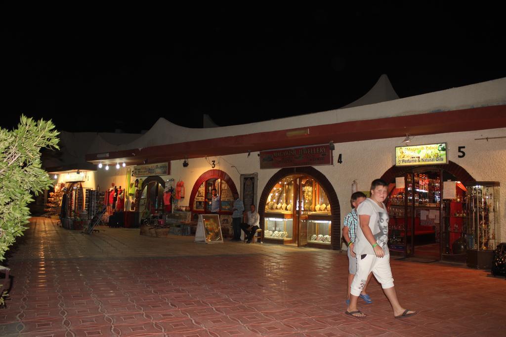 Magawish Swiss Inn Resort Hurghada Bagian luar foto