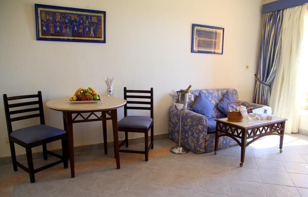 Magawish Swiss Inn Resort Hurghada Bagian luar foto