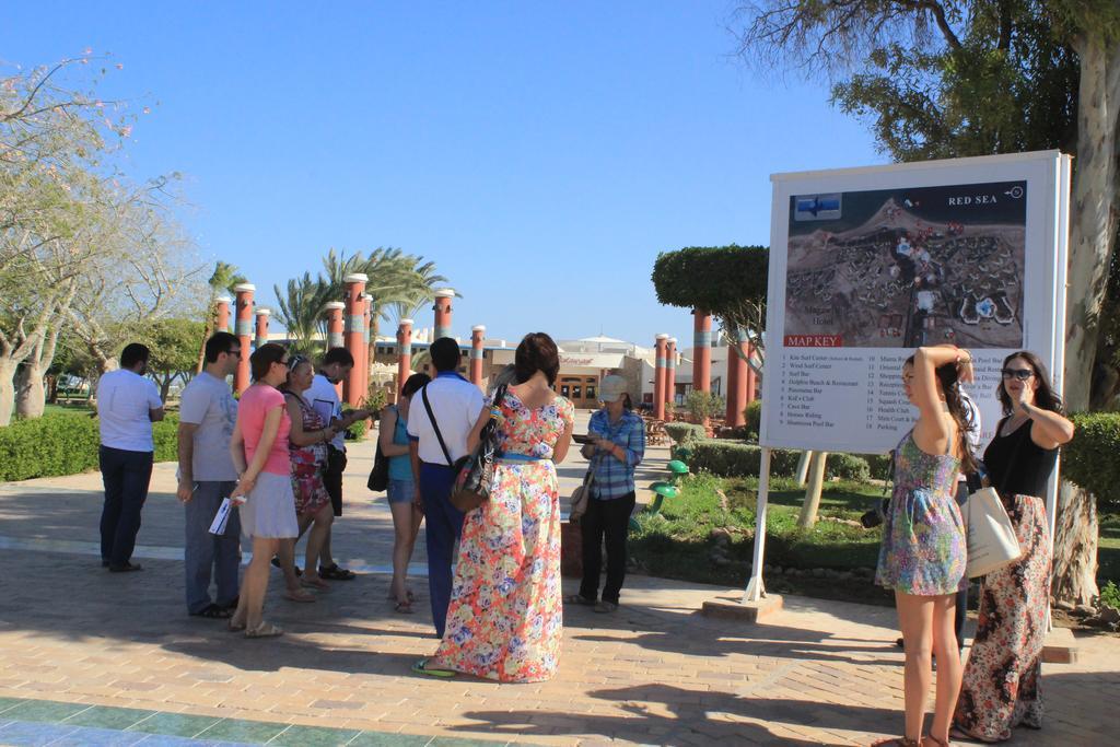 Magawish Swiss Inn Resort Hurghada Bagian luar foto