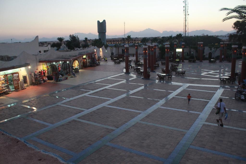Magawish Swiss Inn Resort Hurghada Bagian luar foto