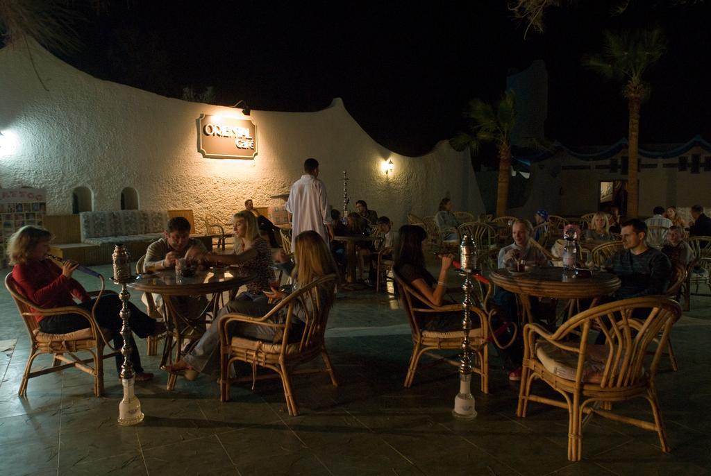 Magawish Swiss Inn Resort Hurghada Bagian luar foto