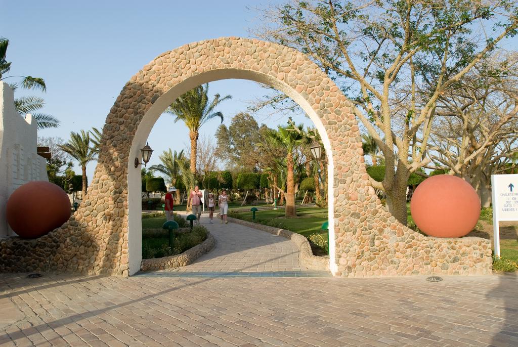 Magawish Swiss Inn Resort Hurghada Bagian luar foto
